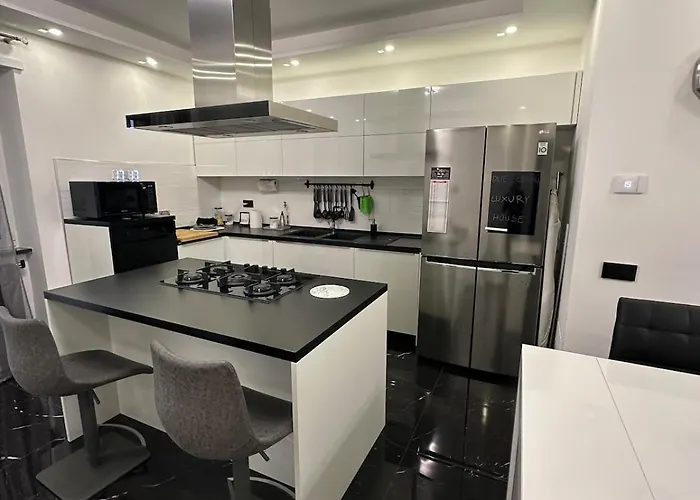 Appartamento Due Leoni Luxury House *